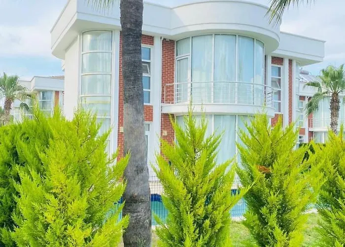 Belek Beach Villa 贝莱克